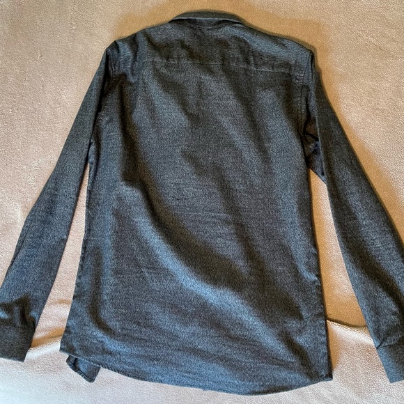 Button up grey shirt, 0.1 Algo brand in size medium slim fit - Picture 4 of 4